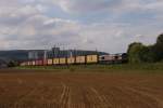 Crossrail 266 104-9 mit einem Containerzug in Karlstadt am Main am 17.08.2011