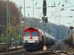PB03 von Crossrail steht am 20.11.2011 vor einem Kesselzug in Aachen West, den die Class66 spter ber die Montzenroute nach Belgien schleppen wird.