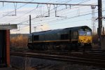 Die Class 66 PB20 von Railtraxx BVBA rangiert in Montzen-Gare.