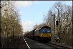 Mit einem leeren Kohlezug rollt die Class 66 der EGP (266 005-8) durch den Wald zwischen Markkleeberg und Kleinzschocher. (14.1.2011)