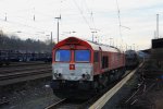 Die Class 66 PB13  Ilse  von Crossrail steht abgestellt in Aachen-West an der Ladrampe bei Abendstimmung am 21.2.2012.