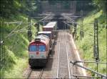 Eine Class66 der Crossrail Benelux ist auf den Weg in Richtung Aachen Westbahnhof.