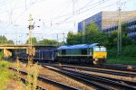 Die Class 66 V266/PB10 von der Rurtalbahn-Cargo kommt mit einem Autoleerzug aus Belgien und fhrt in Aachen-West ein bei der Abendsonne am 2.7.2012.