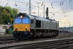 Die Class 66 DE6307 von DLC Railways rangiert in Aachen-West bei Regenwolken am 27.9.2012.