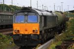 Die Class 66 DE6307 von DLC Railways steht abgestellt in Aachen-West bei Herbstwetter mit Regen am 3.10.2012.