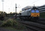 Die Class 66 DE6307 von DLC Railways rangiert in Aachen-West in der Abendstimmung am 27.10.2012.