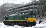 Die Class 66 PB20 von Railtraxx BVBA rangiert in Aachen-West bei starken Schneefall am Eiskalten 24.2.2013.