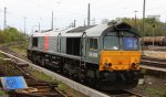 Die Class 66 DE6309 von DLC Railways steht abgestellt an der Laderampe in Aachen-West bei Wolken am 28.4.2013.