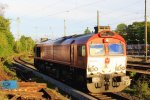 Die Class 66 DE6314  Hanna  von Crossrail steht abgestellt an der Laderampe in Aachen-West in der Abendsonne am  8.5.2013.