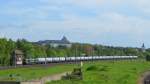 Kesselwagenganzzug mit 266 067-6 (HGK) in Weienfels auf dem Weg nach Grokorbetha/Leuna 15.05.2013