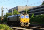 Die Class 66 DE6307 von DLC Railways rangiert in Aachen-West in der Abendsonne am 14.6.2013.