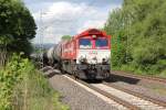 Kurz darauf kam DE668 (266 068-6) mit einem aus Eschwege West abgeholten Kesselwagenzug und viel Lrm zurck gen Sden durch Wehretal-Reichensachsen.