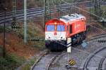 Die Class 66 DE6308  Anja  von Crossrail steht mit Licht und Motor an in Aachen-West.
