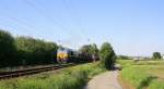 Die Class 66 29002 von Crossrail kommt mit viel Qualm die Gemmenicher-Rampe hochgefahren aus Richtung Aachen-West in Richtung Montzen/Belgien mit einem langen Containerzug aus Milano(I) nach Zeebrugge-Ramskapelle(B). Aufgenommen an der Montzenroute am Gemmenicher-Weg.
Am einem schönem Frühlingsabend vom 15.5.2015.