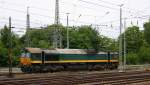 Die Class 66 29002 von Crossrail steht mit Motor und Licht an  in Aachen-West.