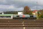 Die Class 66 DE6309 von DLC Railways rangiert in Aachen-West.
Aufgenommen vom Bahnsteig in Aachen-West.
Bei Sonne und Regenwolken am  Mittag vom 17.10.2015.