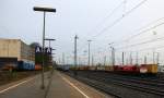 Die Class 66 DE6313 von Crossrail rangiert in Aachen-West.