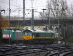 Ein Nachschuss von der Class 66 V266/PB10 von der Rurtalbahn-Cargo sie fährt als Lokzug von Aachen-West nach Montzen/Belgien bei der Ausfahrt aus Aachen-West in Richtung Montzen/Belgien.