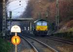 Ein Nachschuss von der Class 66 RL002/V270 von der Rurtalbahn-Cargo kommt als Lokzug aus Aachen-West nach Sittard(NL) und fuhr durch Kohlscheid in Richtung Herzogenrath.
Aufgenommen von Bahnsteig 2 in Kohlscheid. 
Bei schönem Winterwetter am Eiskalten Nachmittag vom 18.1.2016.