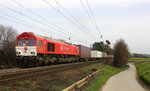 Die Class 66 DE6308  Anja  von Crossrail kommt mit viel Dieselpower die Gemmenicher-Rampe hochgefahren aus Richtung Aachen-West in Richtung Montzen/Belgien mit einem langen Containerzug aus Milano(I)