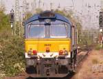 Eine Class 66 Lok von  European Rail Shuttle  durchfhrt den Krefelder Hauptbahnhof. Die Loknummer ist 6602. Das Foto stammt vom 21.04.2007