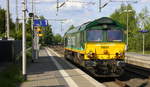 Die Class 66 PB01 von der Rurtalbahn-Cargo kommt als Lokzug aus Neuss nach Aachen-West und kommt aus Richtung Mönchengladbach-Hbf,Rheydt-Hbf,Wickrath,Beckrath,Herrath und fährt durch
