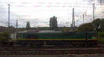 Die Class 66 266 024-9 von Railtraxx fährt mit viel Dieselpower mit einem Güterzug aus Köln-Eifeltor(D) nach Genk-Haven(B) bei der Ausfahrt aus Aachen-West in Richtung Montzen/Belgien.