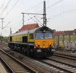Als Tfzf kam am 07.09.2013 die 266 030-6 (6602) mit Rail4Chem Beschriftung für Captrain in Richtung Seelze durch Hannover Linden-Fischerhof.