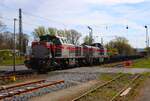 KAF Falkenbahn Vossloh G1000 BB (271 022-6) und G12 (4120 001-7) mit Flachwagen in Kahl am 09.04.26