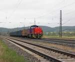 271 005-1 (MAK 1000BB) der HLG mit ein paar Holzwagen in Fahrtrichtung Sden. Aufgenommen am 03.7.2011 in Mecklar.