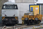 Eine weiße Vossloh G 2000 BB in Hattingen.