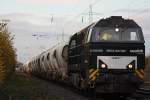 MRCE 500 1607 (272 406/i.E.fr Neusser Eisenbahn) am 7.11.12 mit einem Kalkzug beim Halt in Ratingen-Lintorf.