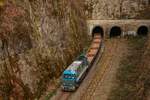 MaK G 2000 mit Flachwagen am Rauenthaler Tunnel, Februar 2026.