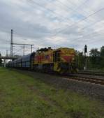 Eh 542 mit einem leeren Kalkzug in Lintorf gen Ratingen.