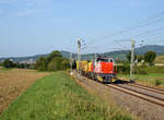 275 814(Lok 3)von der Railflex GmbH mit Bauzug in Richtung Reutlingen beim Metzingen Tannenhof am 29.8.2017.