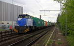 275 015-6 (duisport rail GmbH) fährt mit einem Containerzug von Duisburg-Rheinhausen-Hafen(D) nach Oberhausen-West(D) und fährt durch Duisburg-Rheinhausen-Ost in Richtung