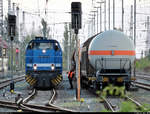 275 846-4 (XR 01 | V 200 001 | Vossloh G 1206-SR-01) steht im Rangierbahnhof Nordhausen und wird gleich auf ein anderes Gleis rangieren.
Tele-Aufnahme am Ende des Bahnsteigs 2/3.

🧰 Spitzke SE
🚩 Bahnstrecke Halle–Hann. Münden (KBS 590)
🕓 11.10.2020 | 18:21 Uhr