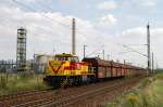 MEG 220 mit einem Kohlezug in Leuna Werke Nord (04.08.2007)