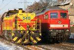 Die 549 der E&H und die mchtige 232 654-4 prsentieren Gre im schnsten Winterlicht in Ratingen Lintdorf, aufgenommen am 19.12.2009