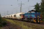 Neusser Eisenbahn Mietlok 275 501 (ex Chemion  Sylvia ) am 23.8.11 mit einem leeren Kalkstaubzug bei der Durchfahrt durch Ratingen-Lintorf.