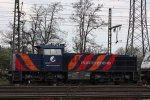 MRCE 275 619/PortFeeders 7102 (i.E.fr TXL) am 12.4.12 als Zweitlok eines Gterzuges beim Verlassen de Gbf Oberhausen-West.