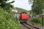 Eine G1206 der Railflex kehrt in das Gelände des Eisenbahnmuseums Bochum-Dahlhausen zwecks Wochenendruhe ein.
Aufnahmedatum: 14.05.2016