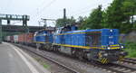 evb Logistik mit der Doppeltraktion MaK G 1700BB  277 402  (NVR:  92 80 1277 402-4 D-EVB ) +  277 404  (NVR:  92 80 1277 404-0 D-EVB ) und Containerzug am 07.06.21 Durchfahrt Bf. Hamburg-Harburg.
