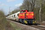 NE8 fhrt am 18. April 2013 um 15:20 Uhr mit einem Gterzug durch Ratingen Tiefenbroich