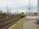 Am 28.12.2013 kam 277 101 aus dem Bw Stendal vom Tanken und fuhr zu ihrer Schwesterlok (hinten links im Bild 277 102)in die Abstellung. 