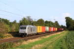 Deutschland
Lok 285 116 von Rheincargo zieht einem Containerzug in Kaarst Broicherseite
8/9/2026