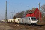 RHC DE 801 (285 112) am 11.3.14 mit einem leeren Kalkzug in Ratingen-Lintorf.
