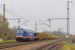 Raildox 264 002 und Raildox 293 002 mit Vollholz für Blankenstein am 12.11.2021 bei der Ausfahrt Saalfeld
