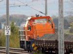 Nachschuss auf die Northrail 272 001-5 mit einem Altschotterzug in Merzenich in Richtung Kerpen.