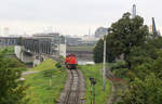 RheinCargo DH 106 // Neusser Hafen (aufgenommen von der S-Bahn-Station  Neuss-Am Kaiser ) // 23. September 2015